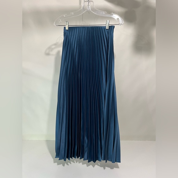 (NEW) Zara Pleated Accordion Skirt in Metallic Blue/Teal (Size XS) - Picture 3 of 7